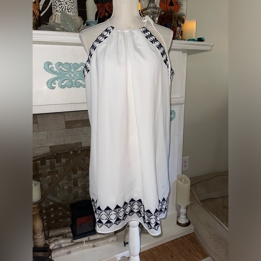 Romeo & Juliet couture boho white halter dress w navy blue trim. Size L